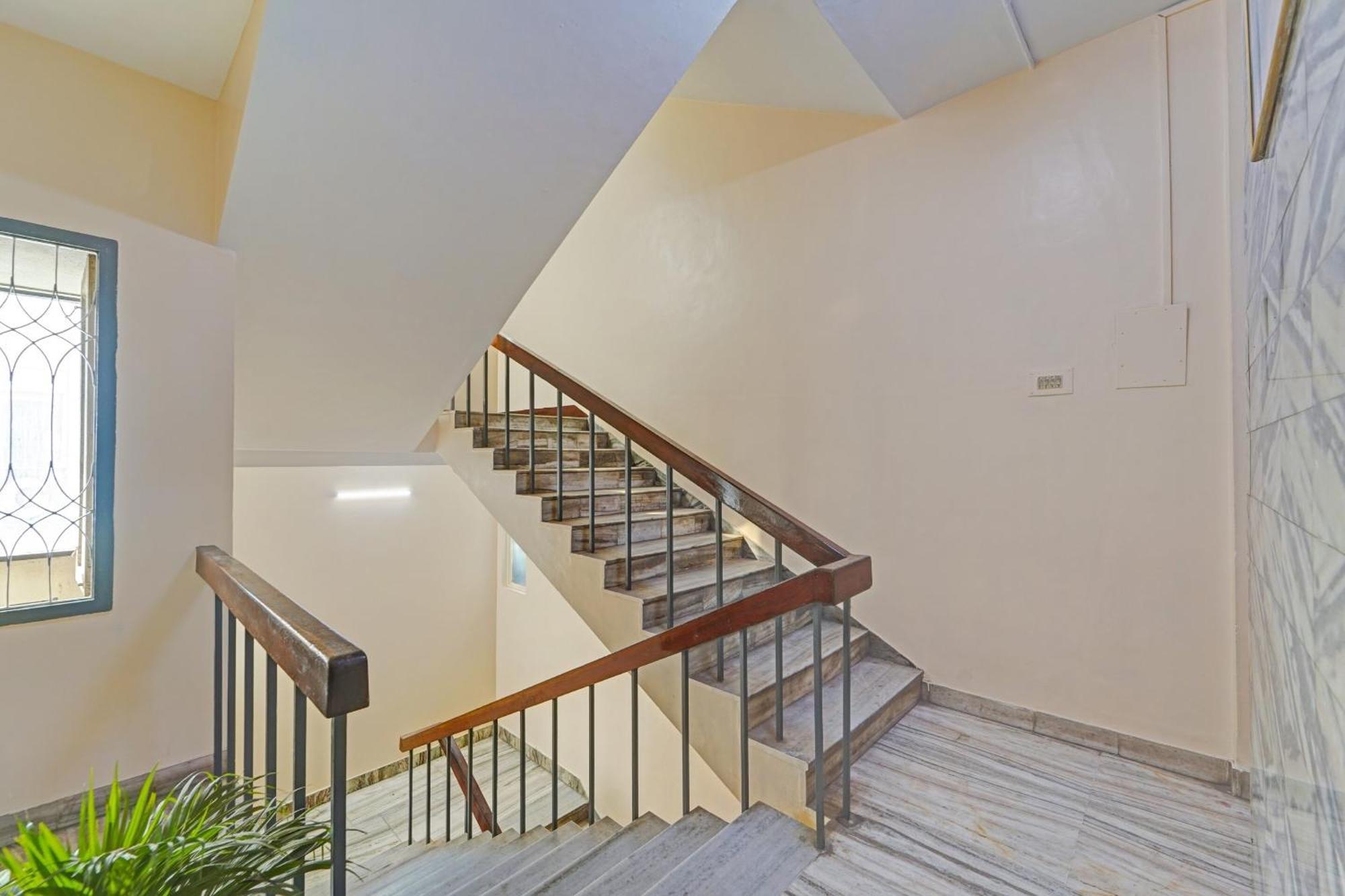 Super Townhouse G Silver Hotels Mount Road Csennai Kültér fotó